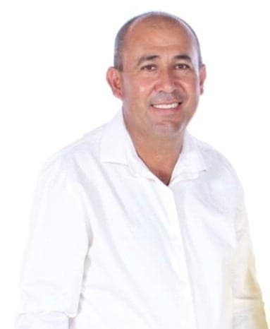 Retrato de José Nelson Martins, prefeito municipal de Turvolândia